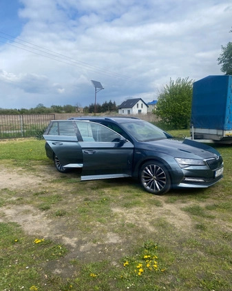 Skoda Superb cena 115000 przebieg: 160000, rok produkcji 2019 z Słubice małe 79